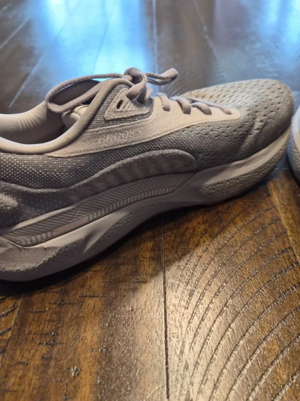 Brooks Adrenaline GTS 24 Womens Sz 9.5 Wide Gray Pink Running Shoes 1204261D019